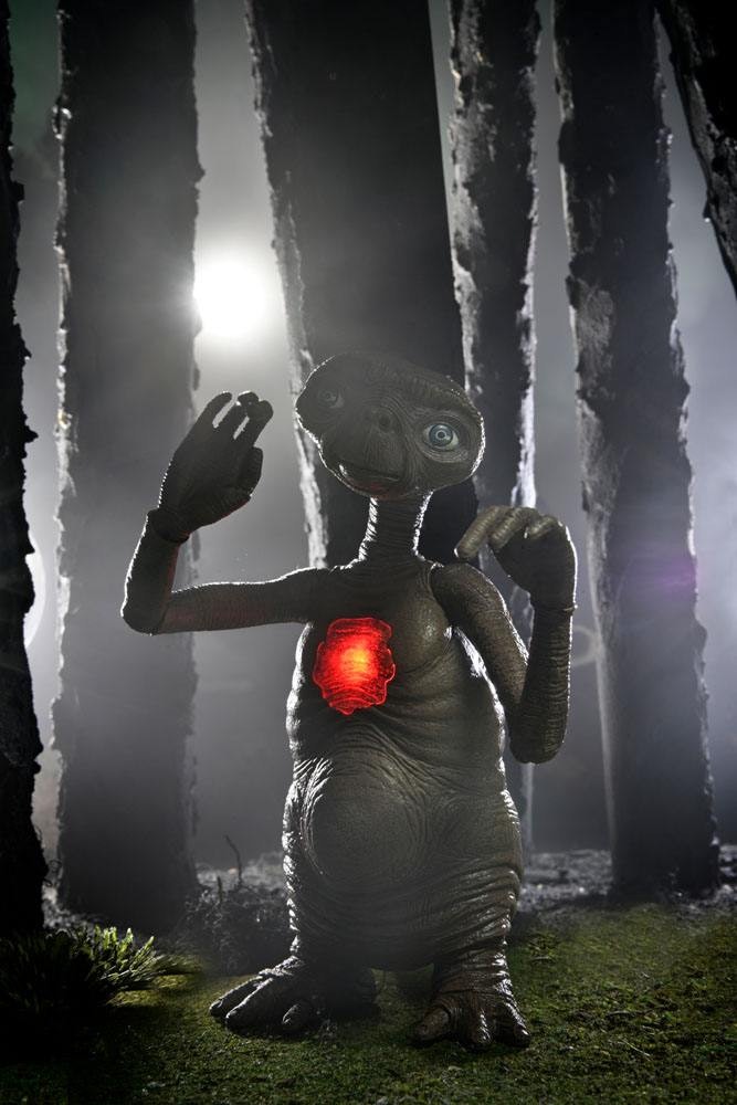 E.T. the Extra-Terrestrial Action Figure Ultimate Deluxe E.T. 11 cm
