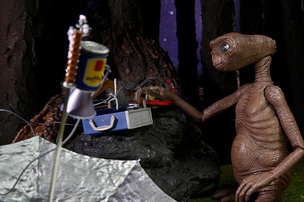 E.T. the Extra-Terrestrial Action Figure Ultimate Deluxe E.T. 11 cm