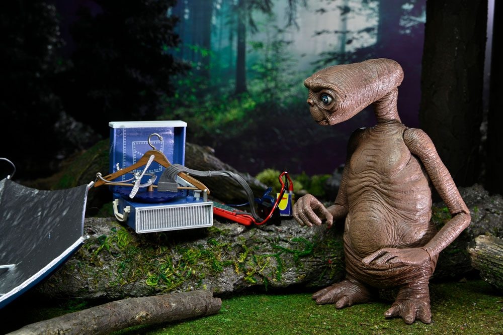 E.T. the Extra-Terrestrial Action Figure Ultimate Deluxe E.T. 11 cm