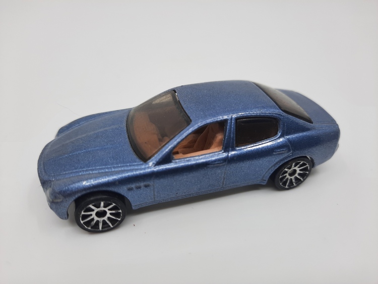 Hot wheels : Maserati Quattroporte