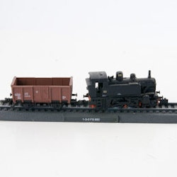 Damplokomotiv med vogn N-skala 1:160 uten motor