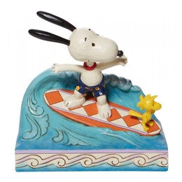 Snoopy and Woodstock surfing