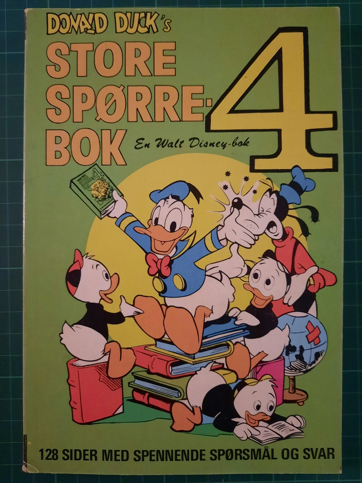 Donald Duck's store spørrebok 4