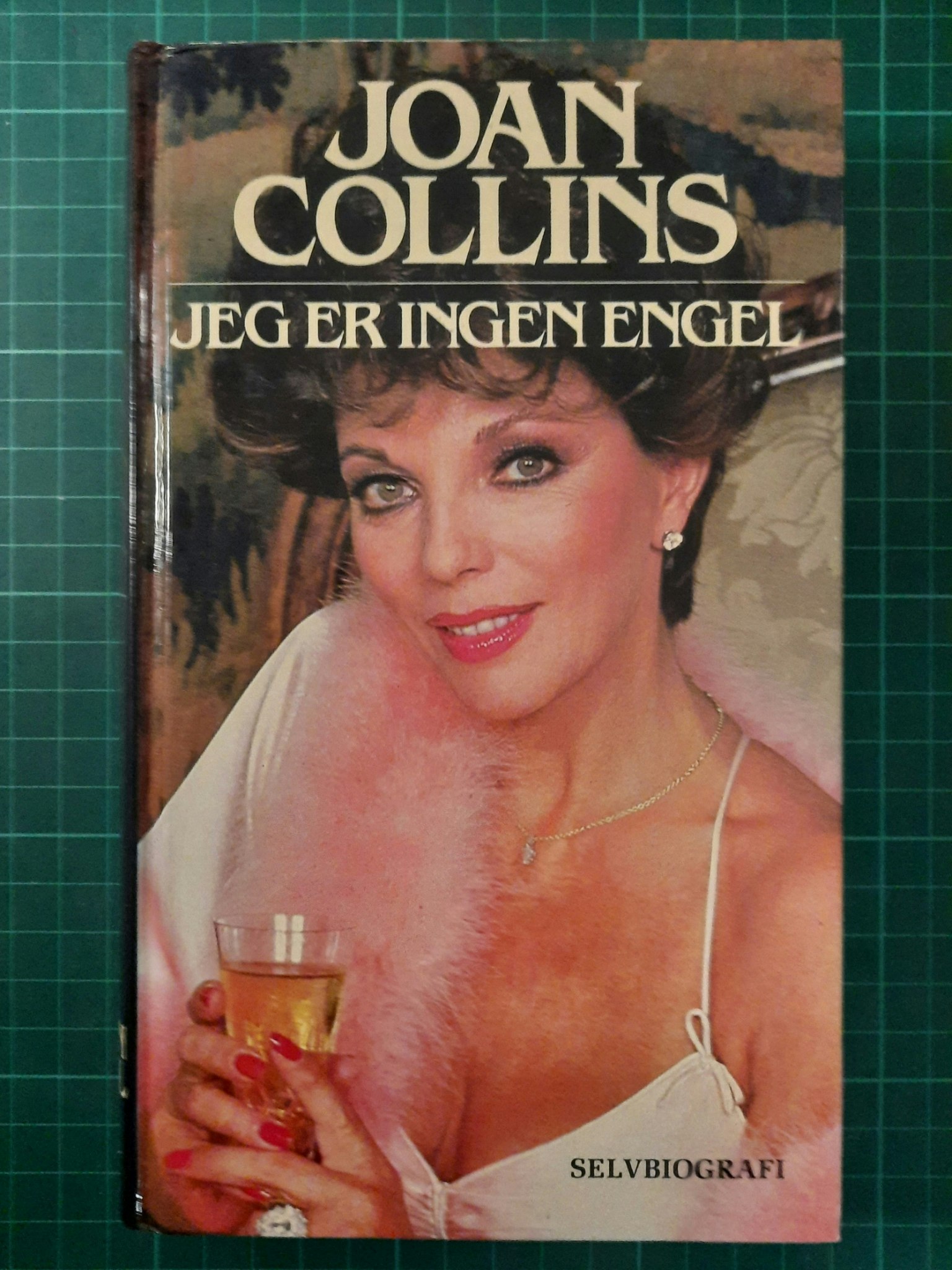 Joan Collins - Jeg er ingen engel