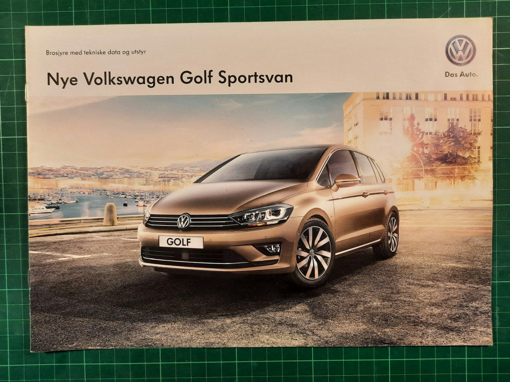 VW Golf Sportvan 2013