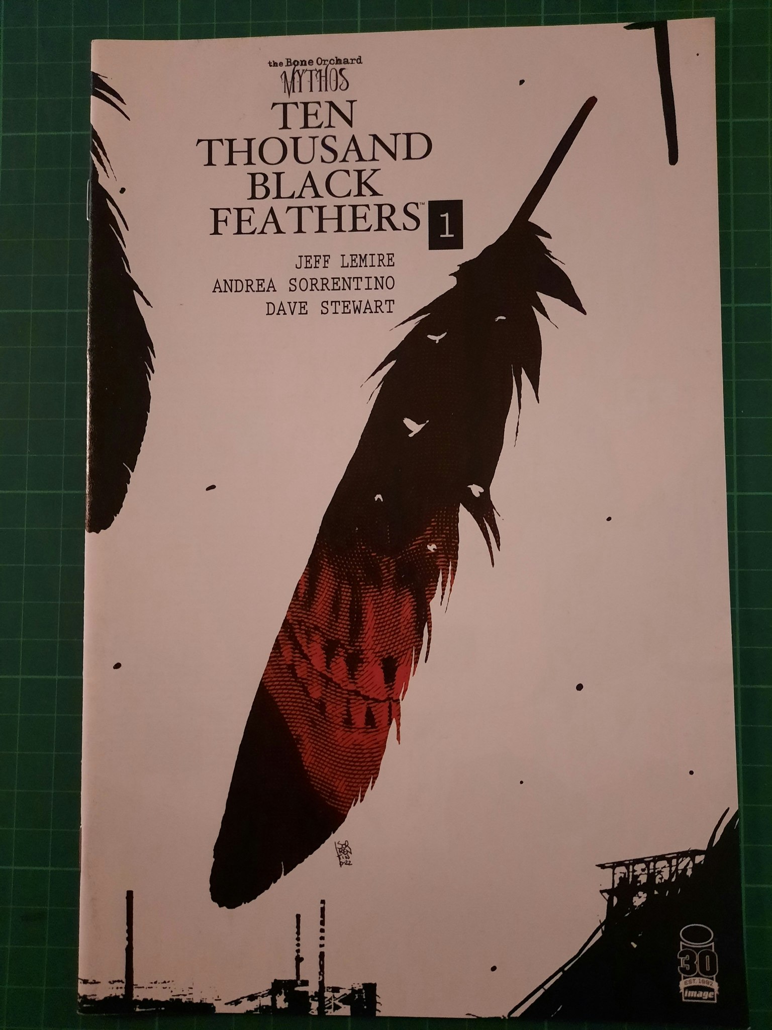 The bone orchard Mythos: Ten thousand black feathers #01