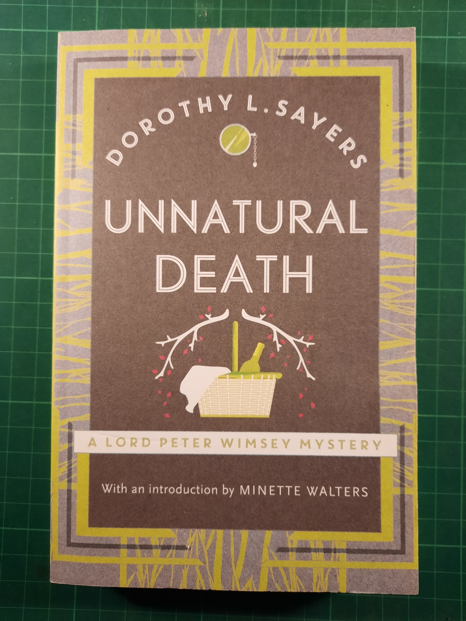Dorothy L. Sayers : Unnatural death