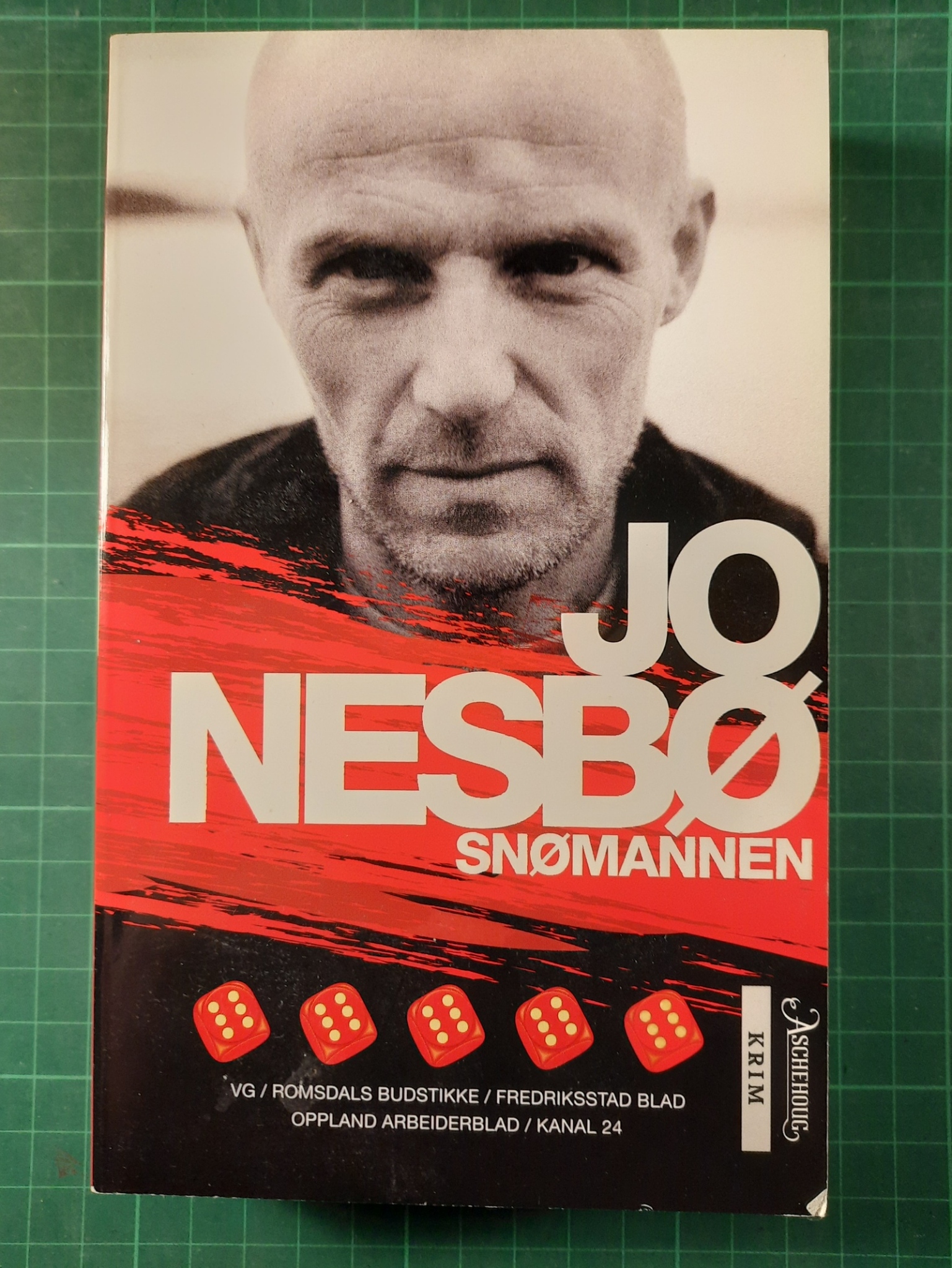 Jo Nesbø : Snømannen