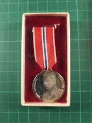 17 Mai medalje 1993 Thor Heyerdal (Sølv)