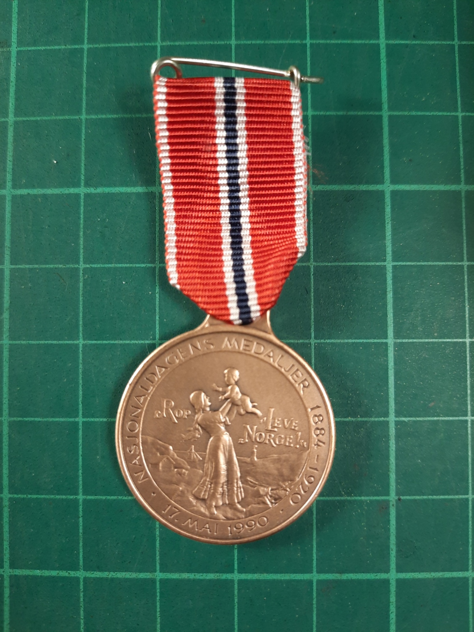 17 Mai medalje 1990 Ivar Trondsen (Bronse)