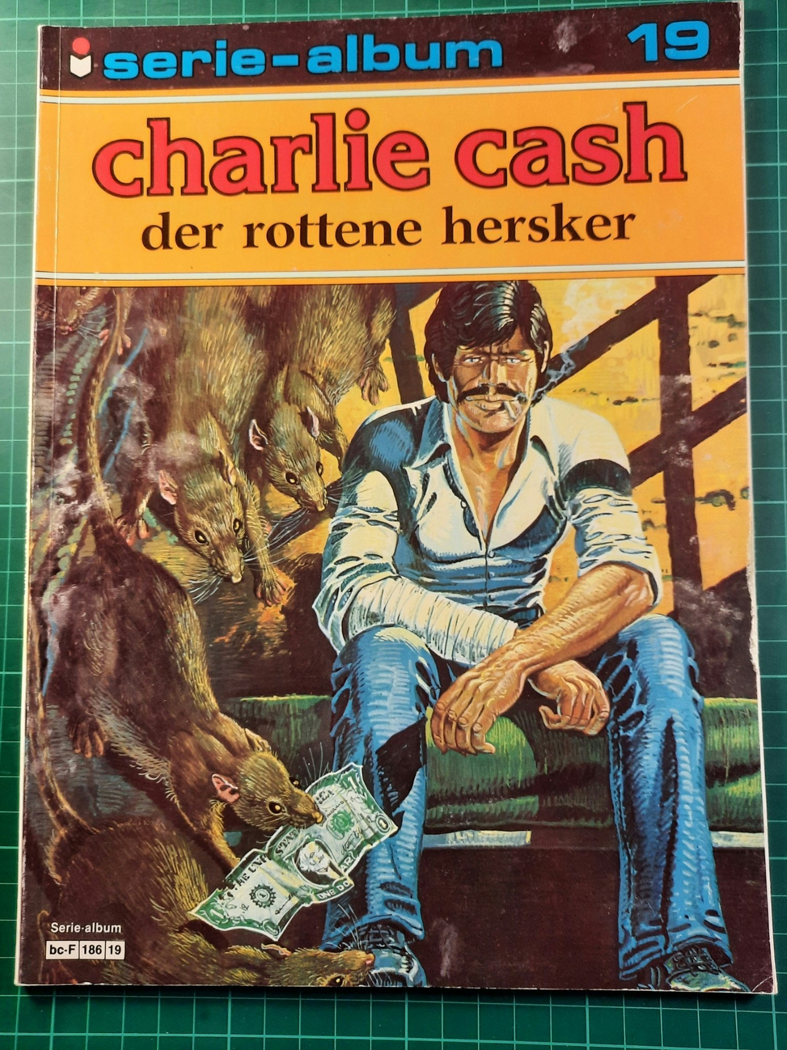 Serie-album 19 Charlie Cash Der rottene hersker