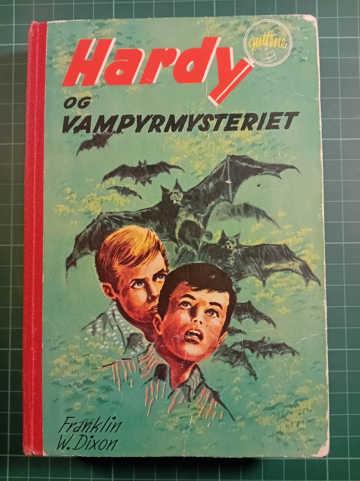 054: Hardy-guttene og vampyrmysteriet