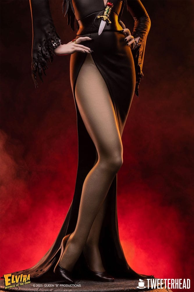 Elvira: Mistress of the Dark Maquette 1/4 Elvira 48 cm (Totalpris 8.995,-)