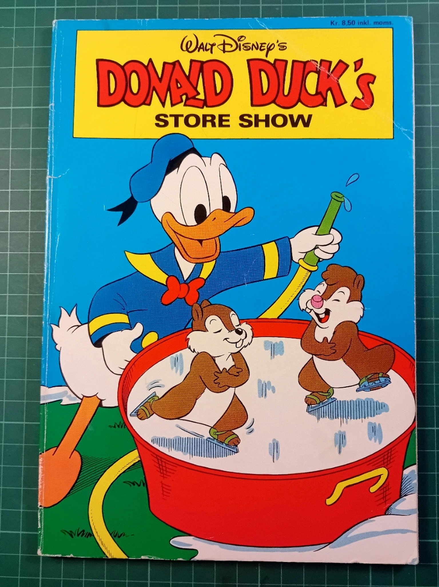 Donald Ducks 1976 Store show