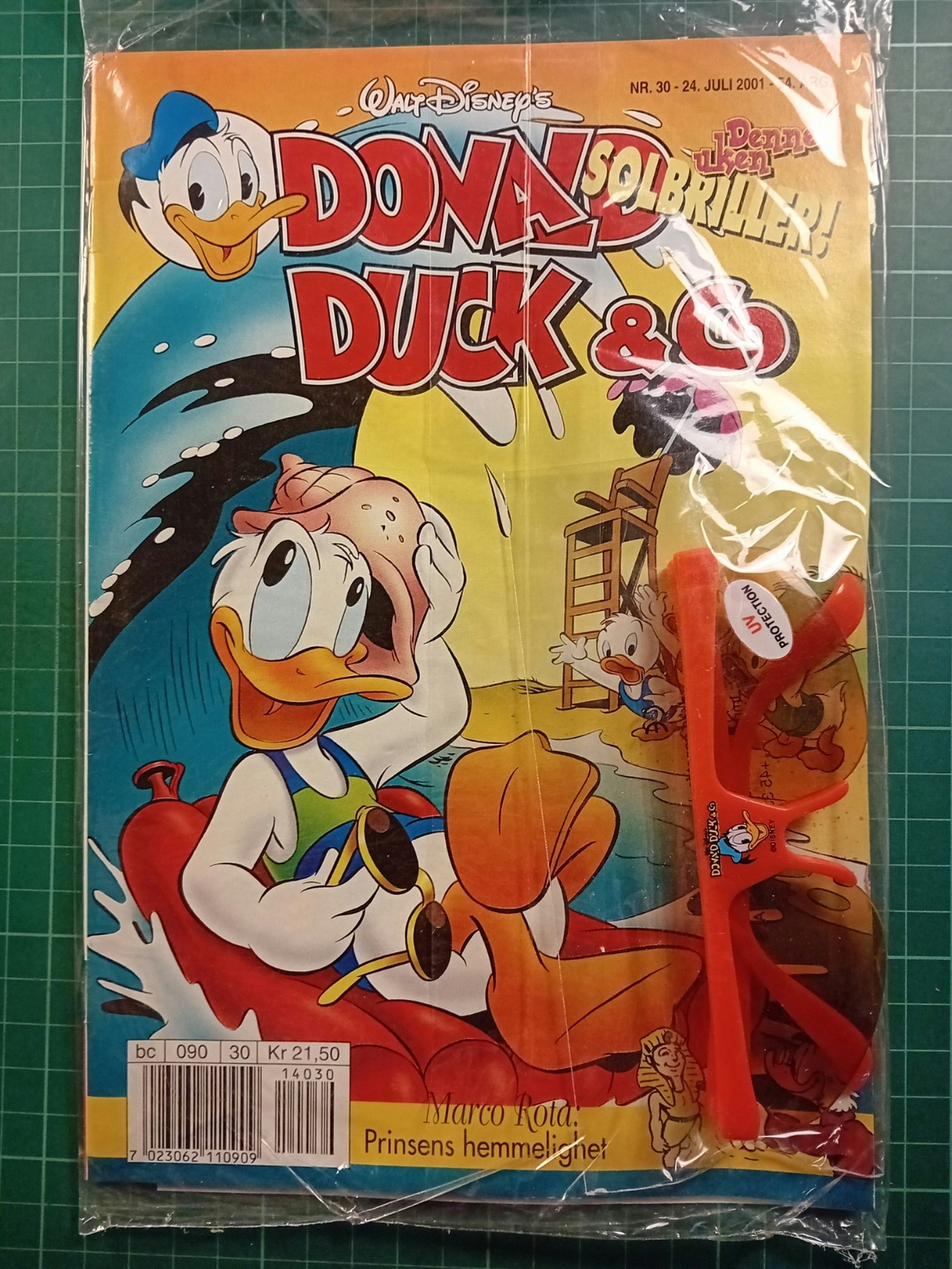Donald Duck & Co 2001 - 30 Forseglet m/Solbriller