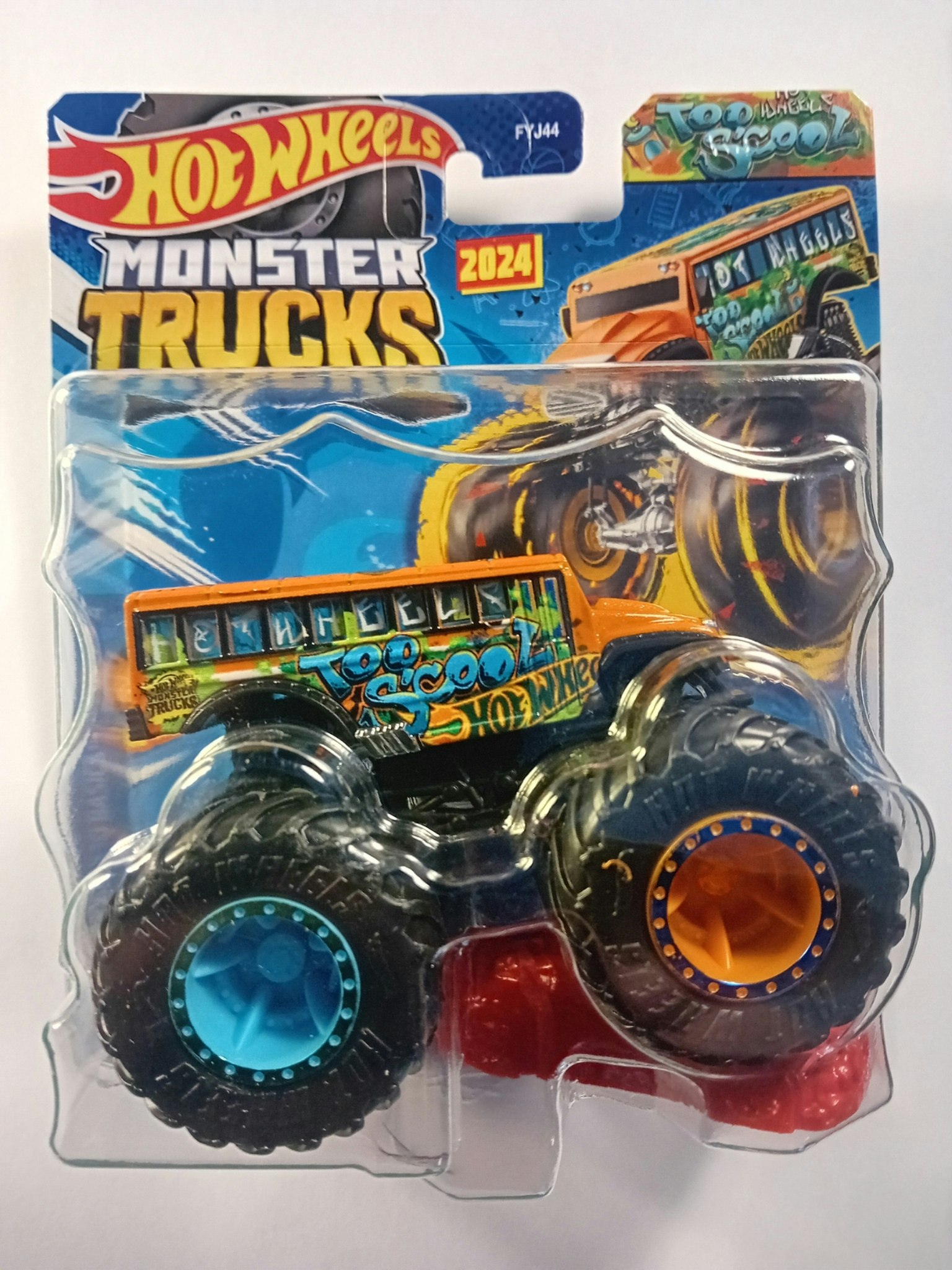 Monster Trucks 1:64 To School