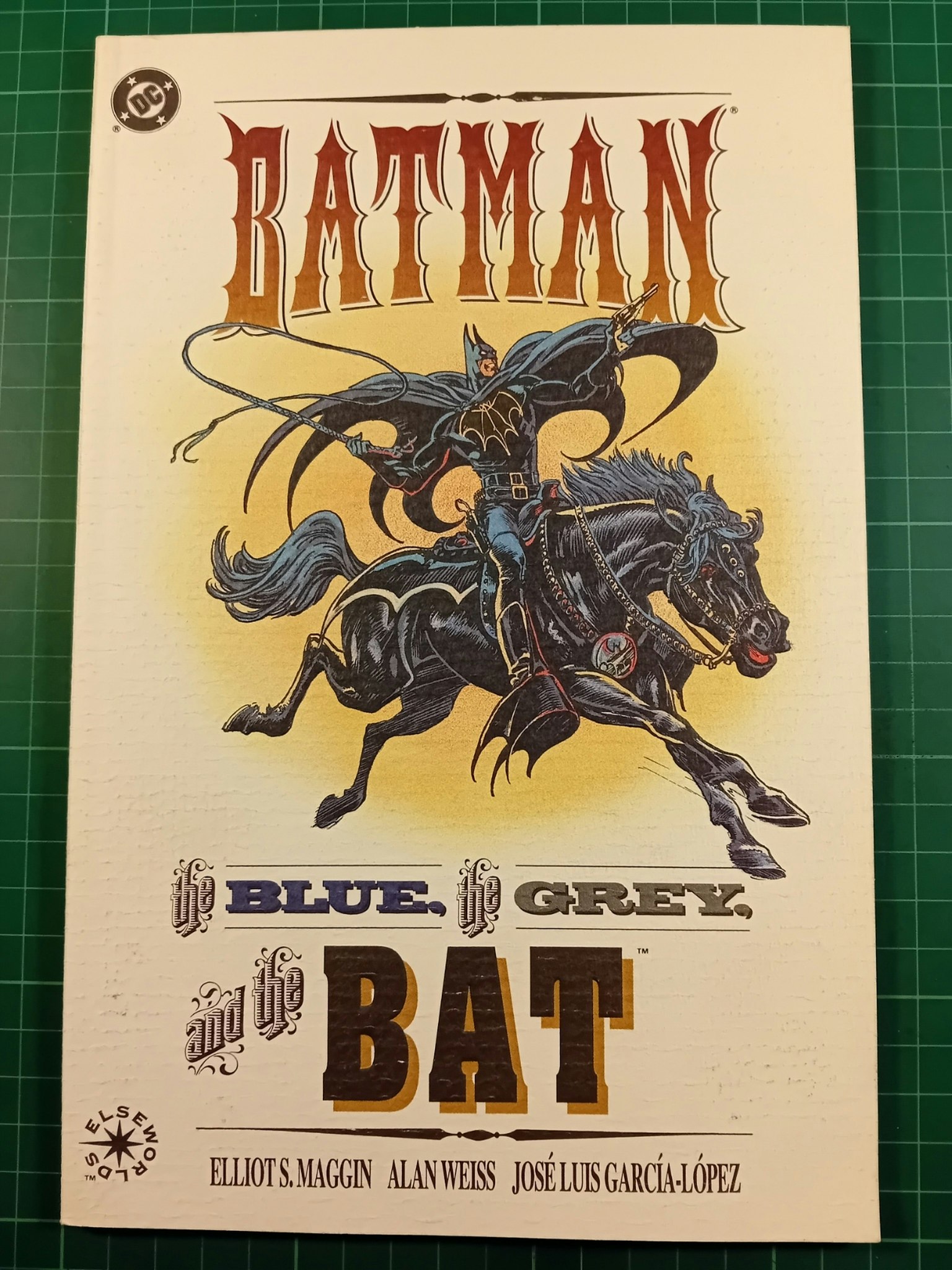 Batman : The blue, the grey and the bat