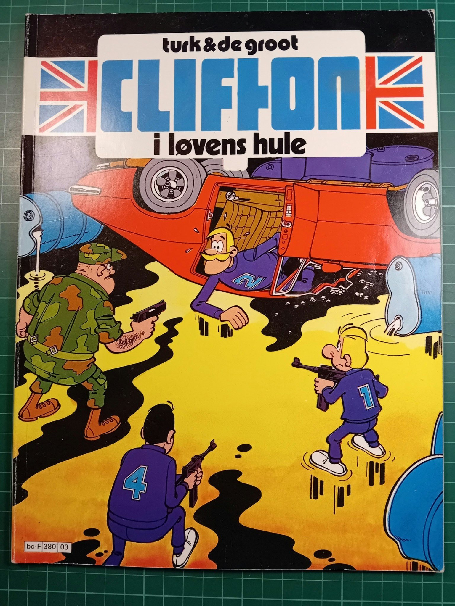 Clifton 03 I løvens hule
