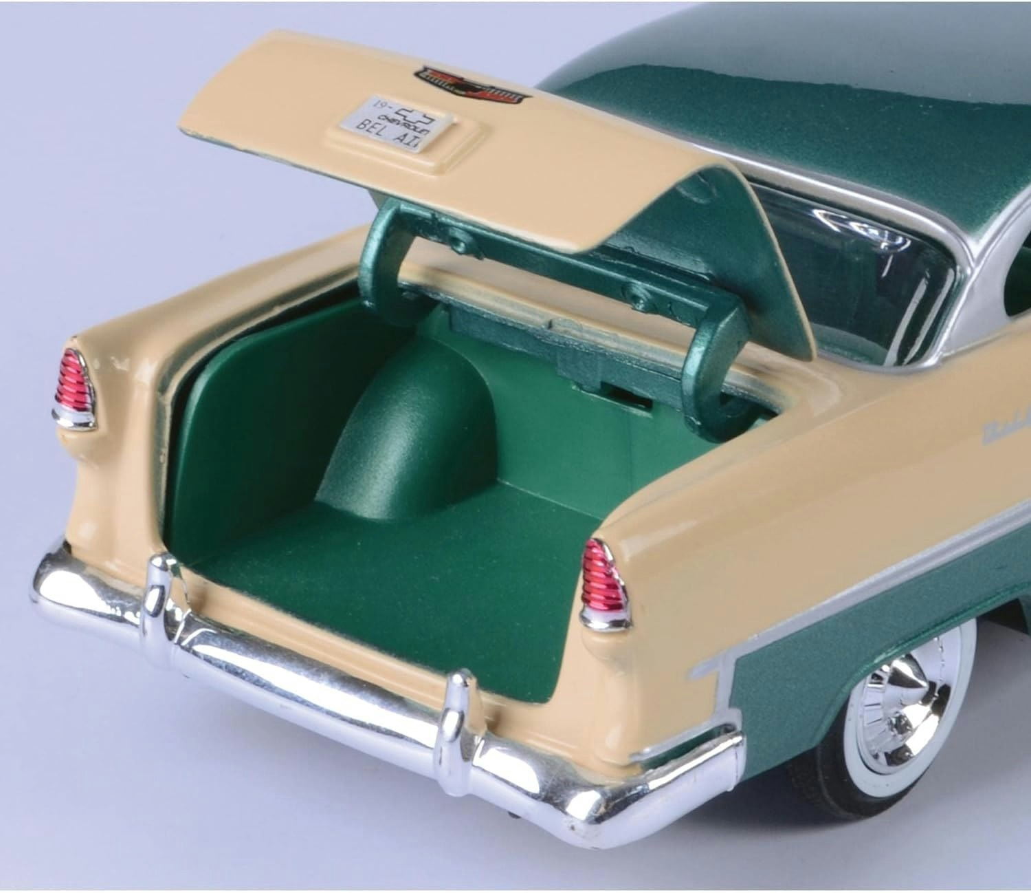 American Classic : Chevrolet Bel Air 1955 Grønn 1:24