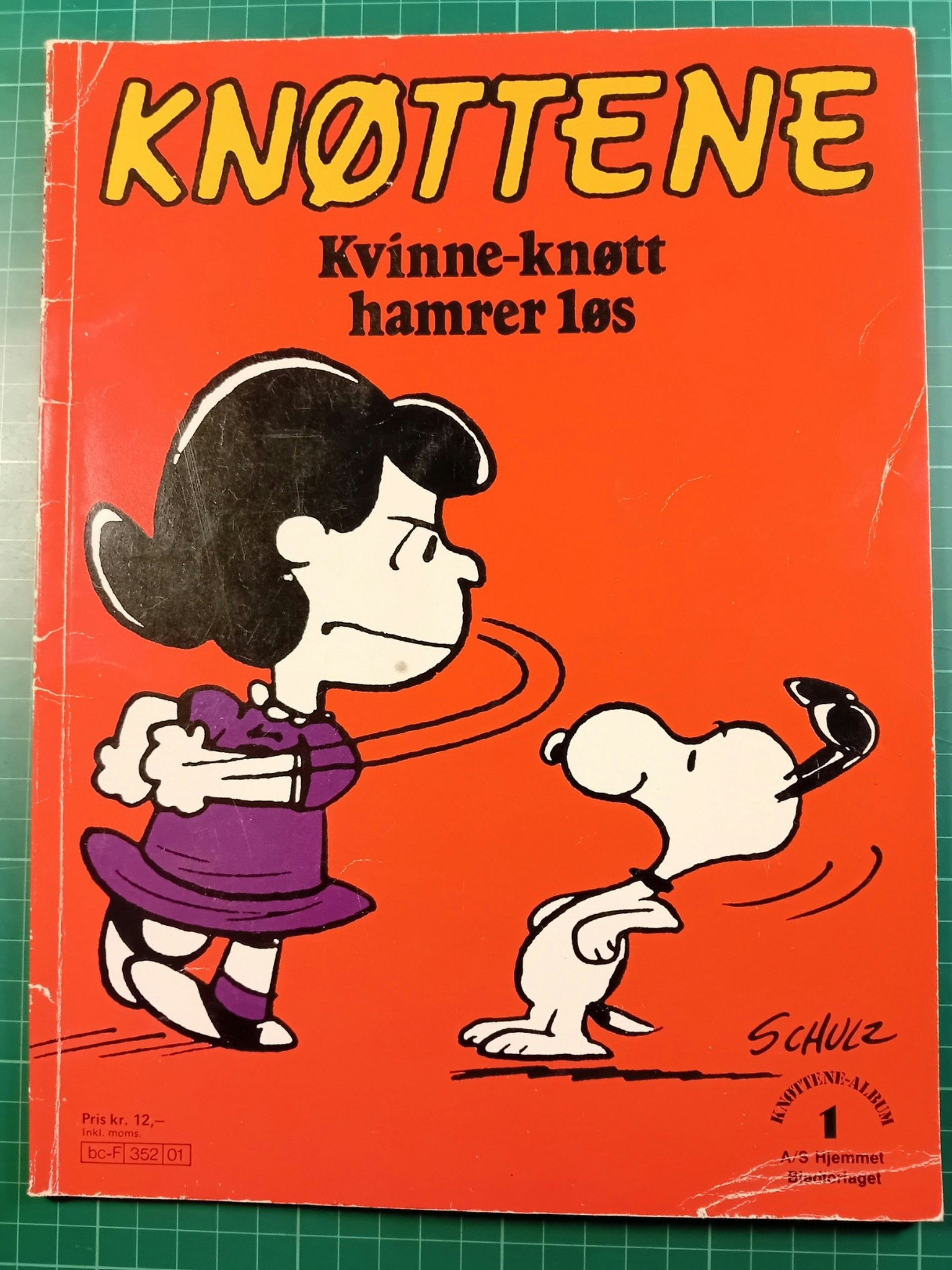 Knøttene nr 1 - Kvinne-Knøtt hamrer løs