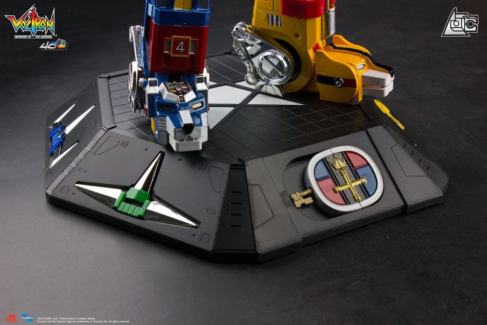 Voltron Action Figure Gift Set 40th Anniversary Collector´s Edition 27 cm (Totalpris 4.495,-)