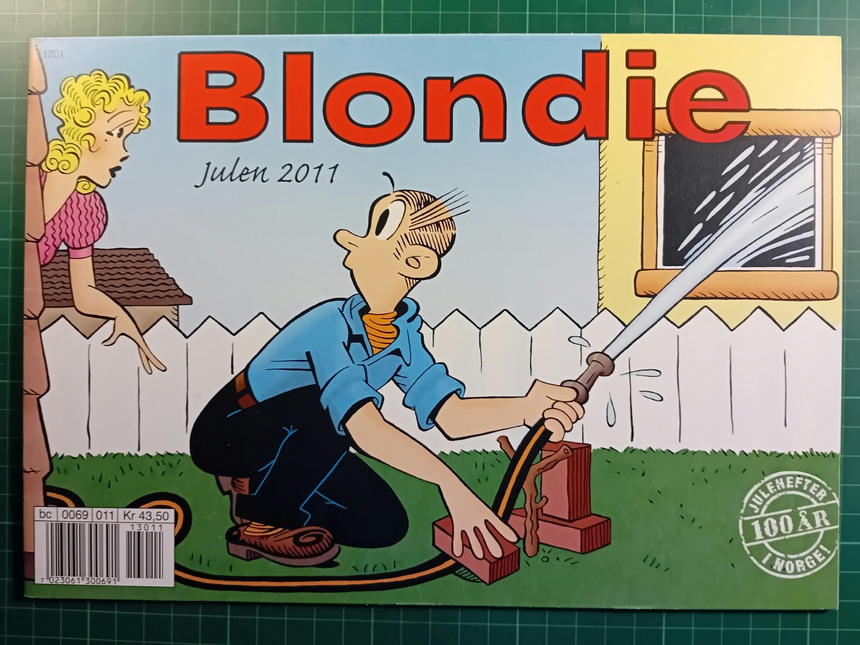 Blondie Julen 2011