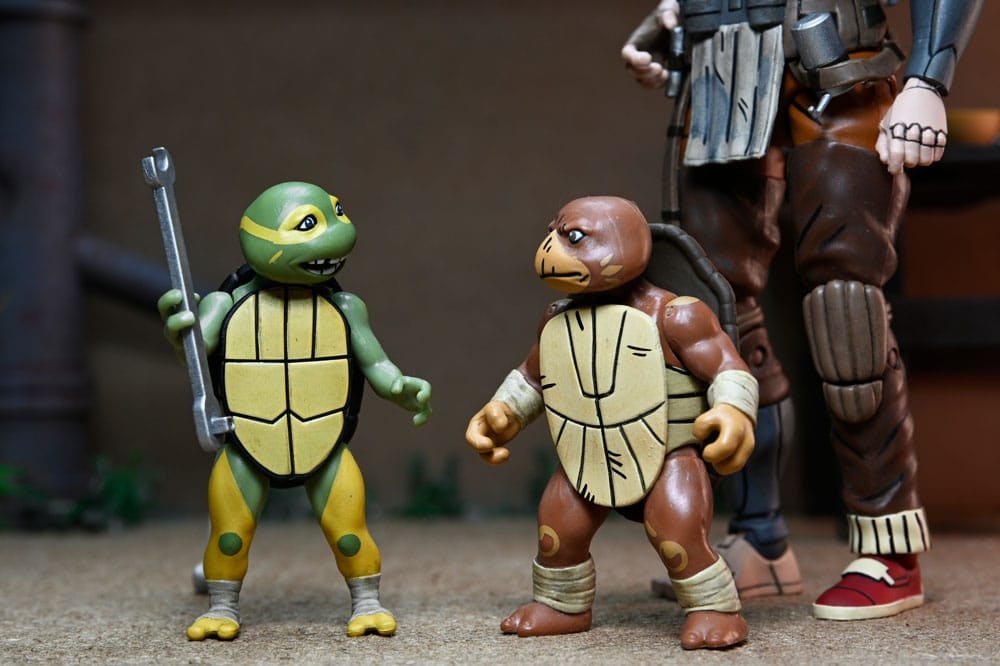 TMNT (The Last Ronin The Lost Years) Action Figure Grammy April with Baby Yi & Moja 18 cm (Totalpris 898-)