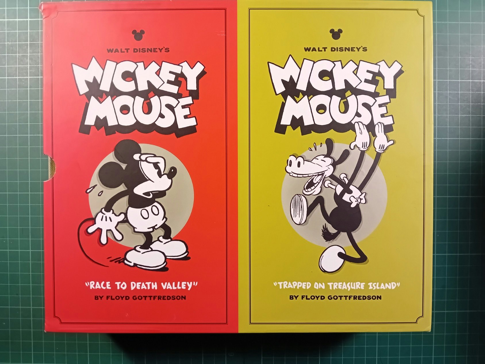 Walt Disney's Mickey Mouse Color 1 &2 Box set: Collector's Box Set (USA utgave)