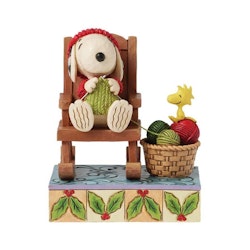 Snoopy knitting in rocking chair (Totalpris 749,-)