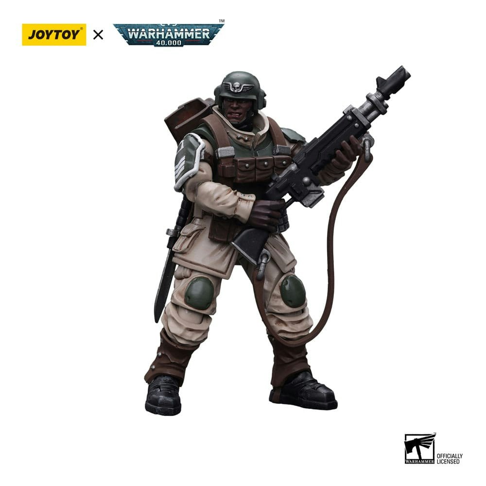 Warhammer 40k Action Figure 1/18 Astra Militarum Cadian Command Squad Veteran with Regimental Standard 12 cm (Totalpris 649,-)