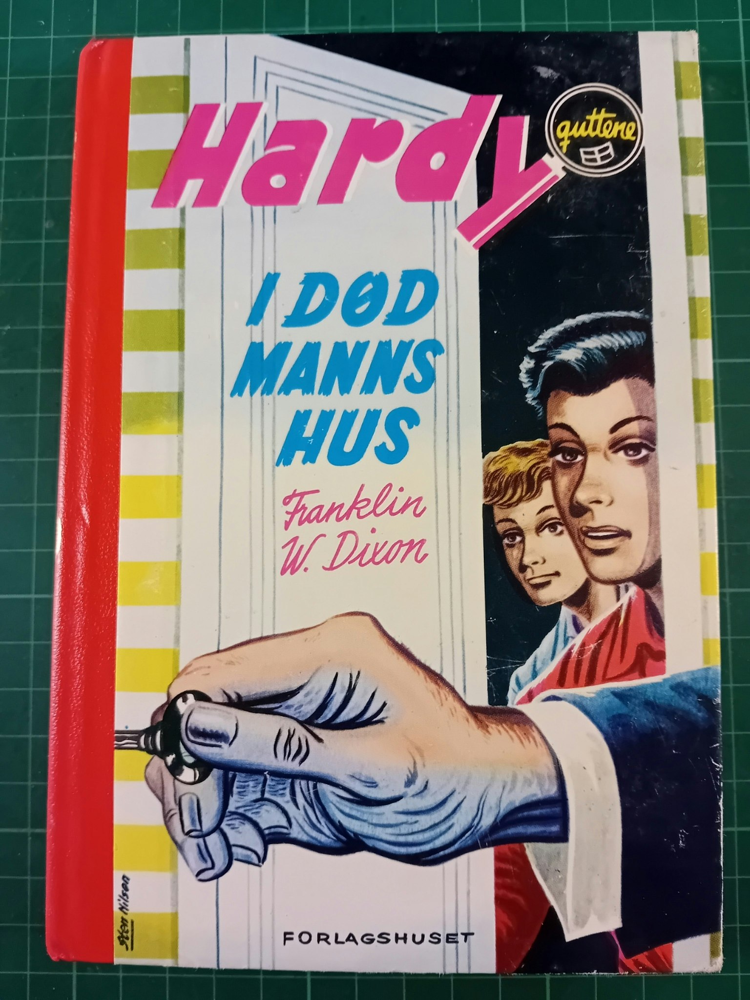 025 Hardy-guttene i død manns hus
