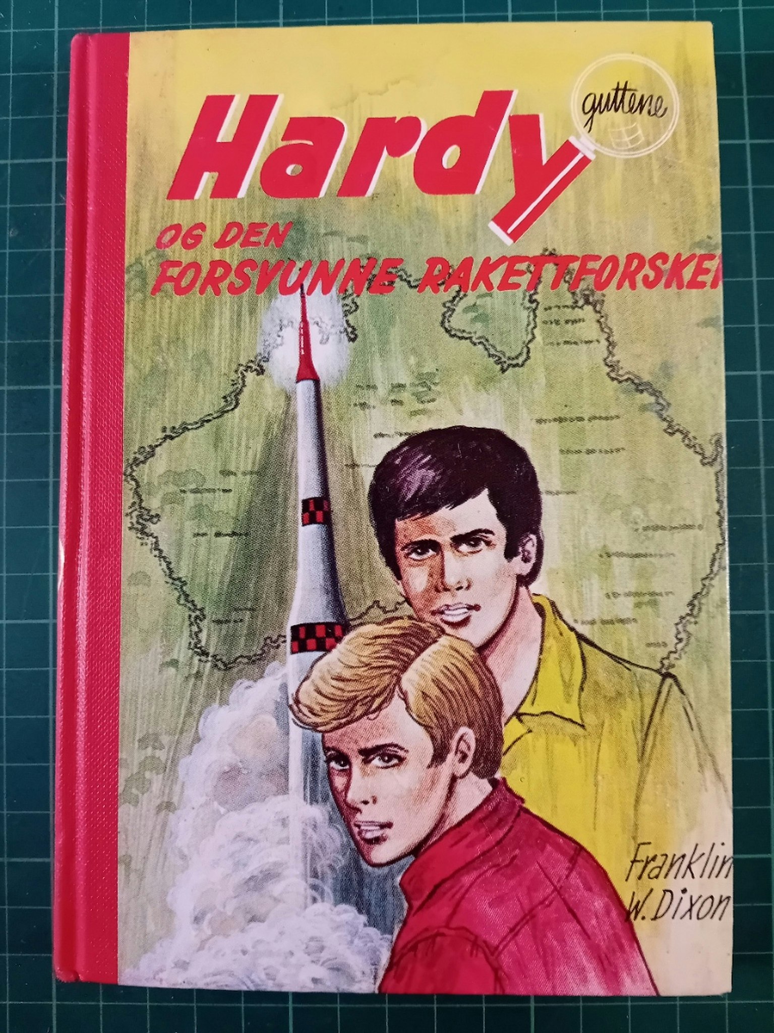 068 Hardy-guttene og den forsvunne rakettforsker