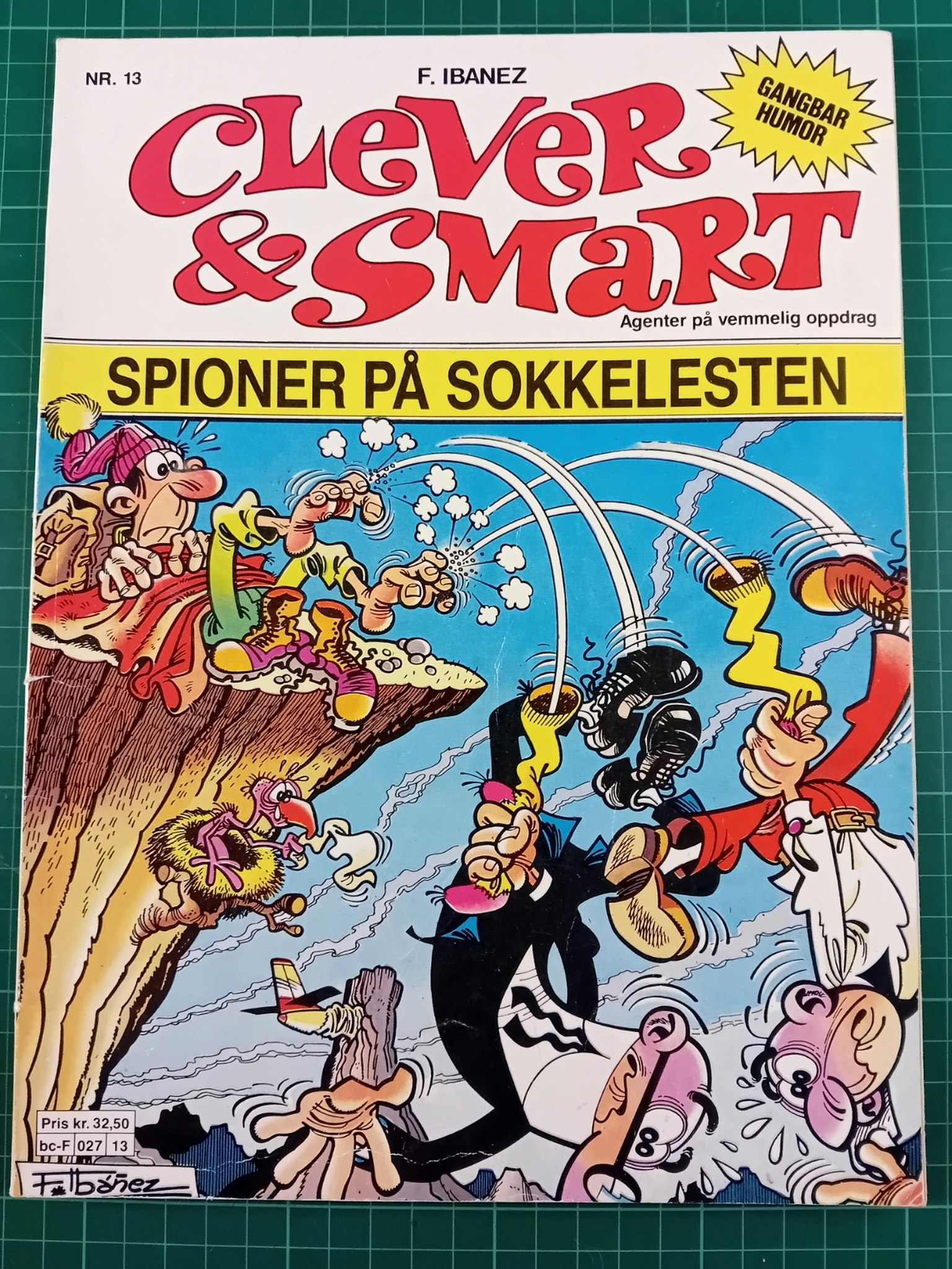 Clever & Smart 13 Spioner på sokkelesten