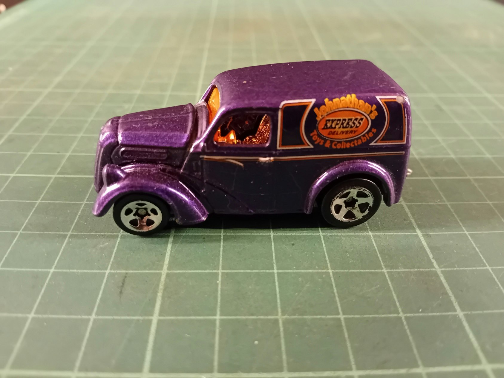 Hot Wheels Anglia Panel Truck