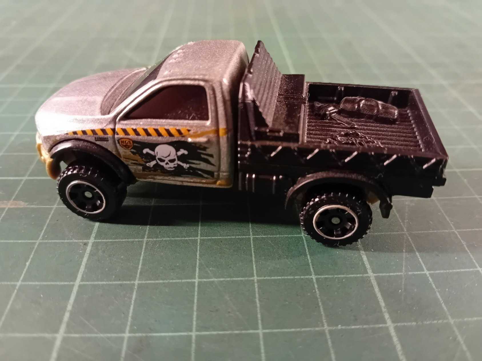 Hot Wheels Ram Flatbed 2016