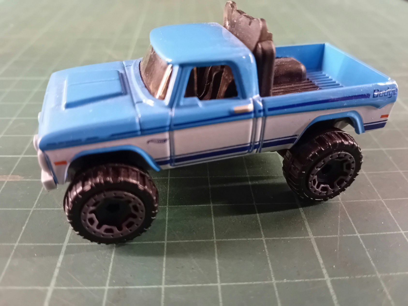 Hot Wheels Dodge power wagon 1970 Blå