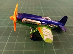 Hot Wheels fly