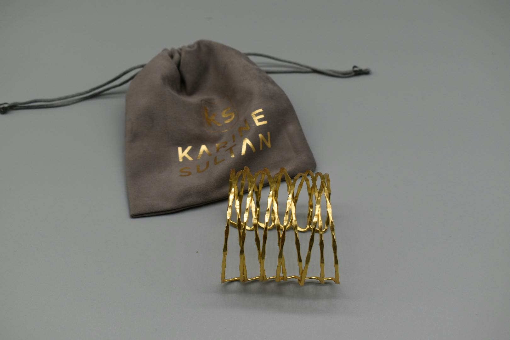 Handgjort guldarmband från Karine Sultan