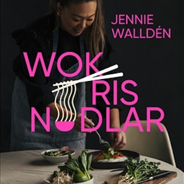 Wok rice noodles by Jennie Walldén