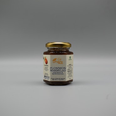 Plum jam with cardamom and cinnamon