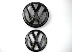 GOLF -  VW Golf MK7 R Blanksvart emblem fram & bak