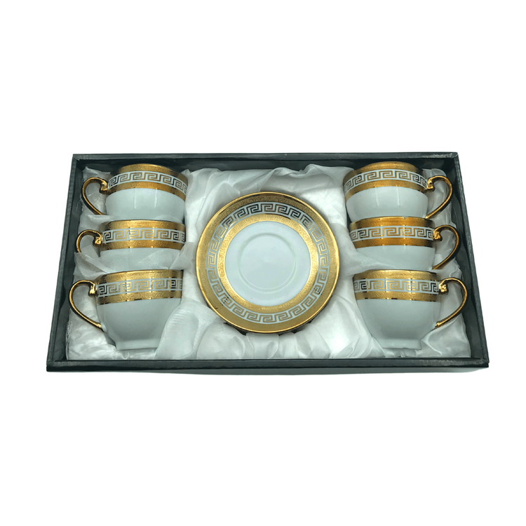 Te/kaffekoppar set med guldfärgad mönsterlinje
