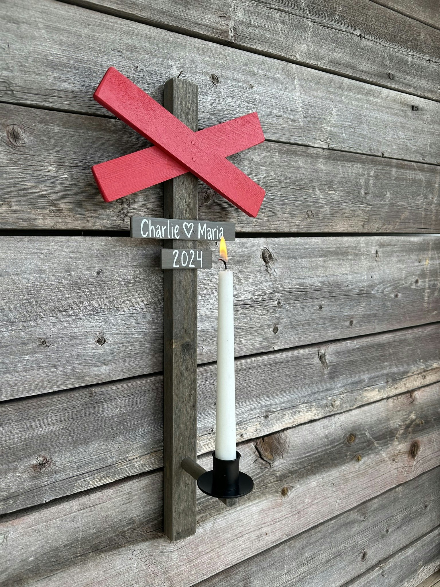 Väggljusstake Ledkryss - personlig skylt - Kronljus .