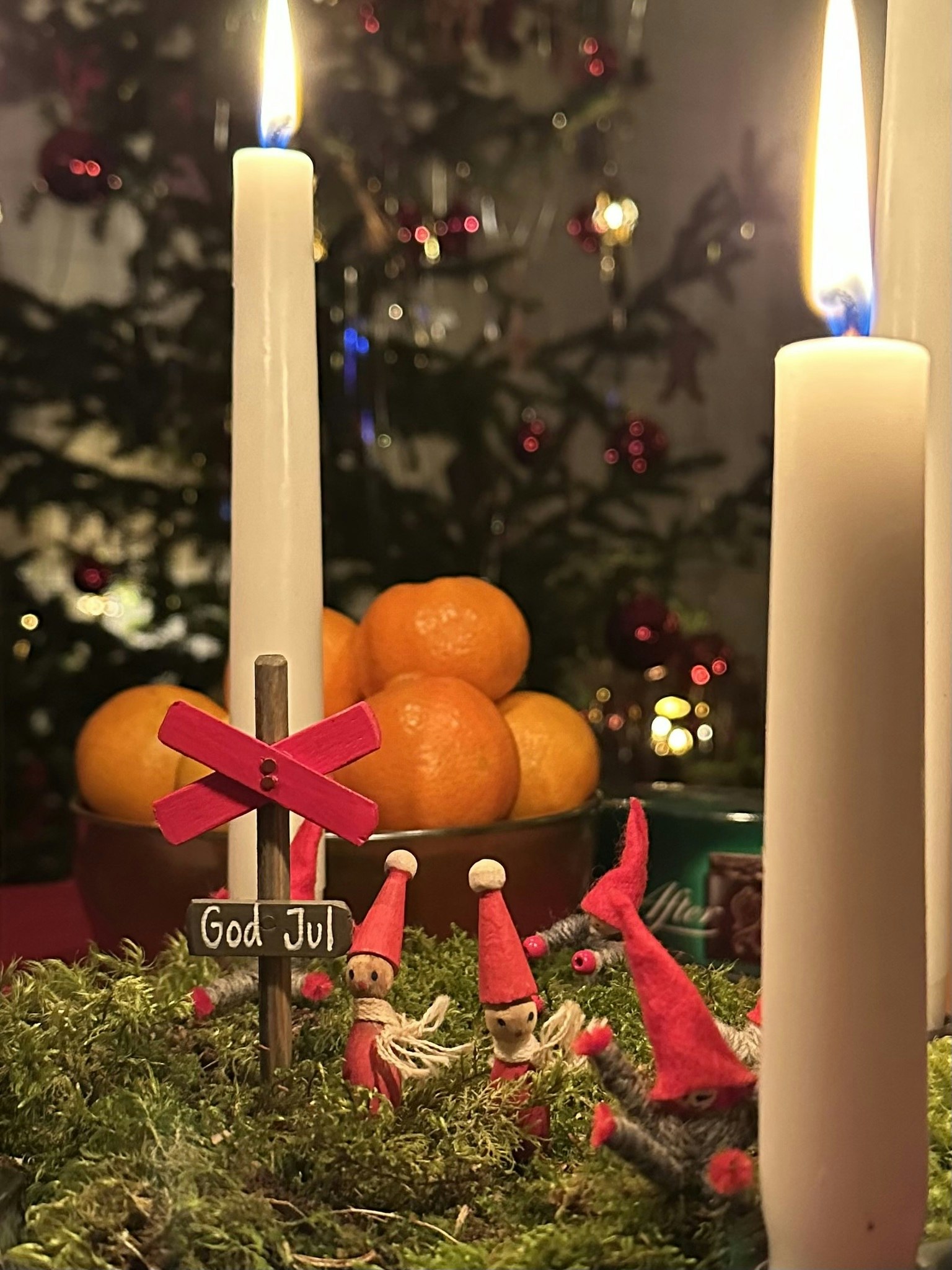 Lilla blompinnen - Ledkryssdekoration