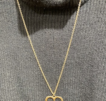 Halsband i guld med peacehjärta