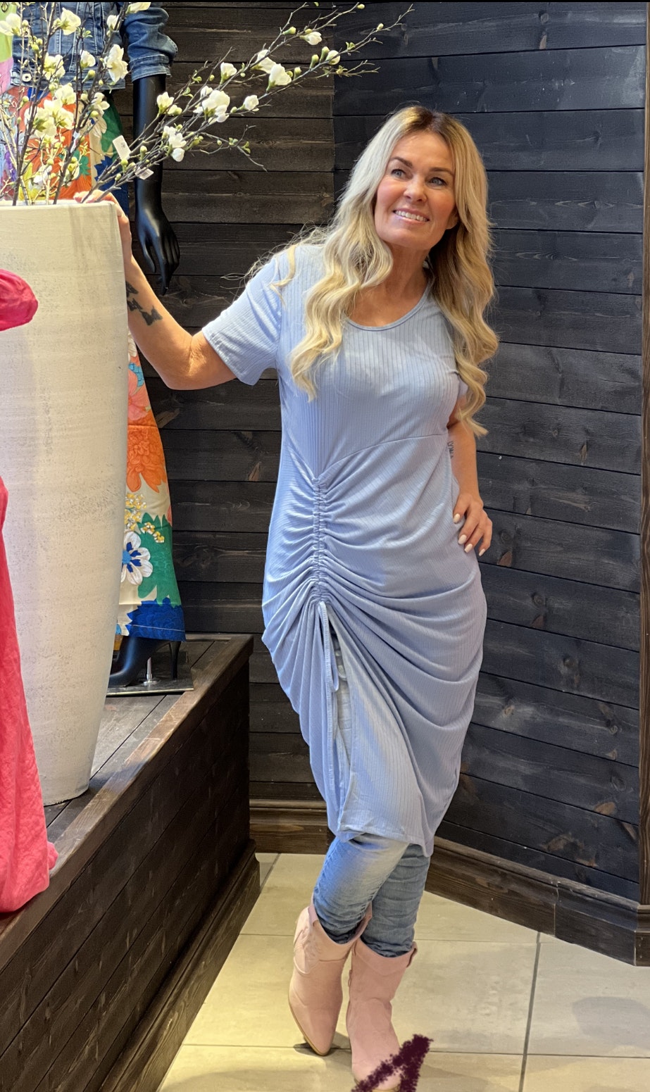 Klänning Melia ljusblå - Boutique Lykka