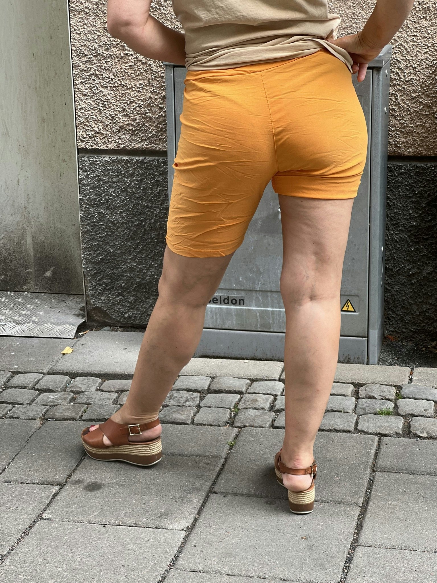 Magisk shorts. orange  Stajlagenturer