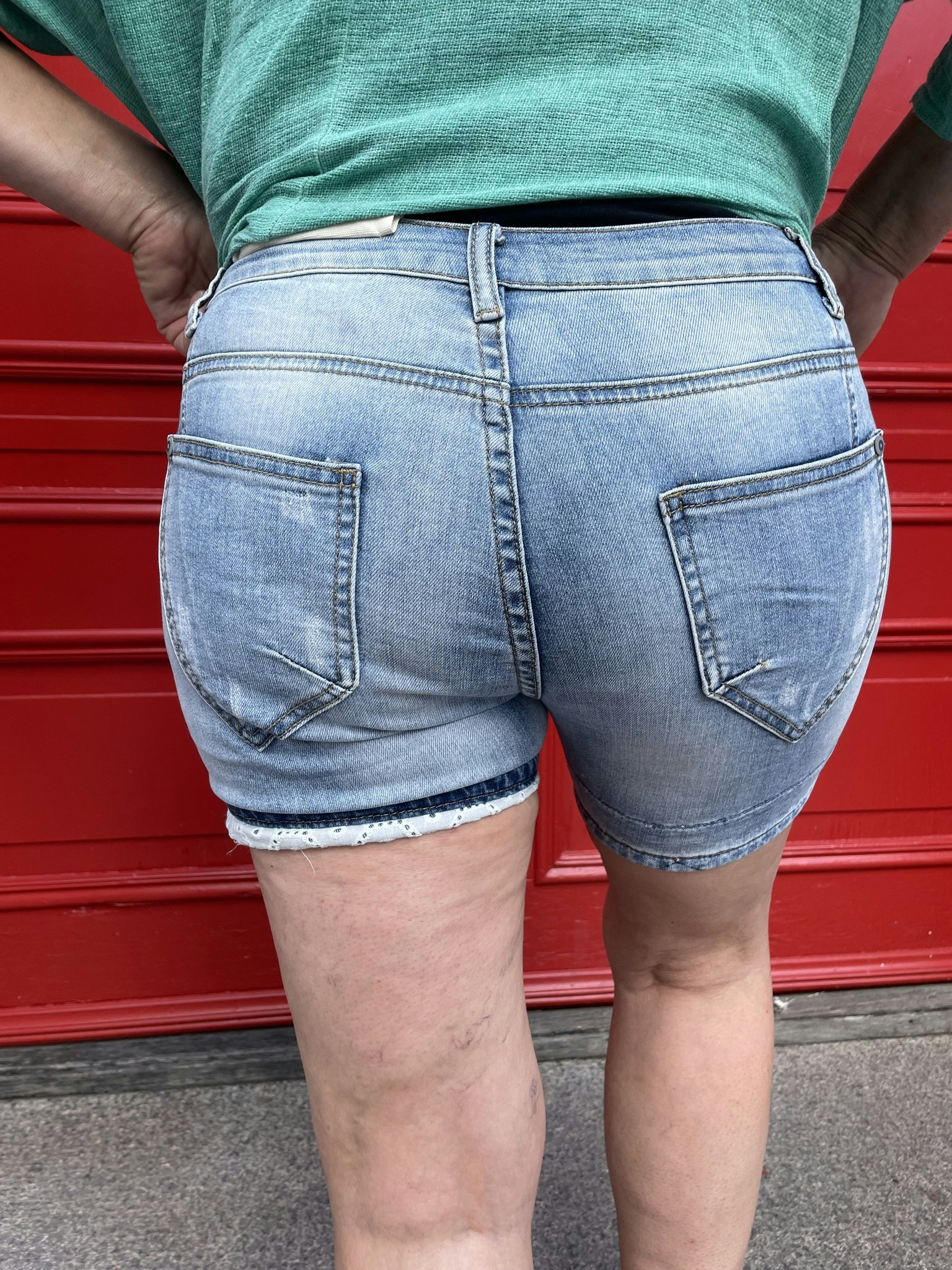 Jeans shorts med lappar