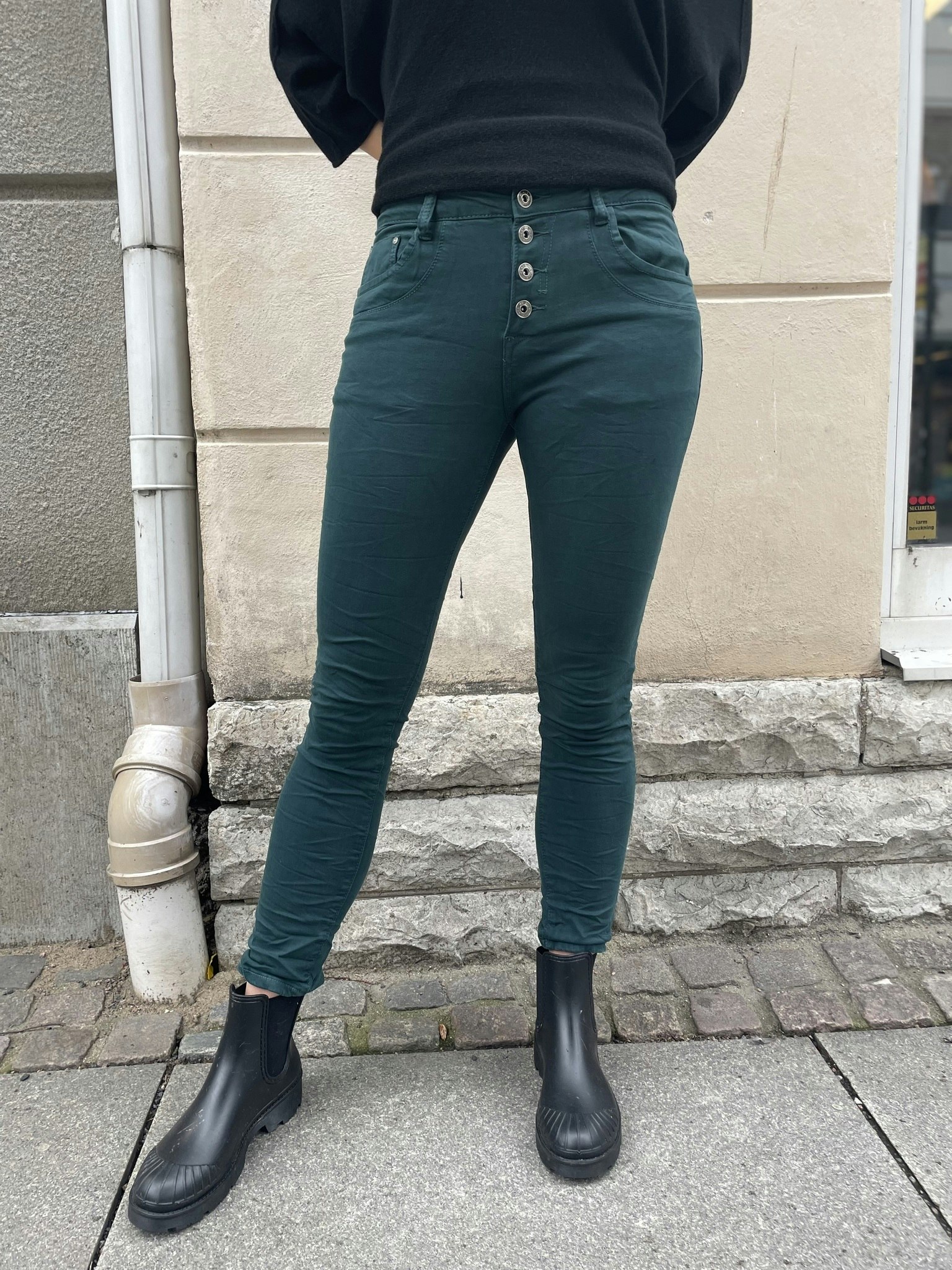 Mörkgrön stretch jeans place de jour