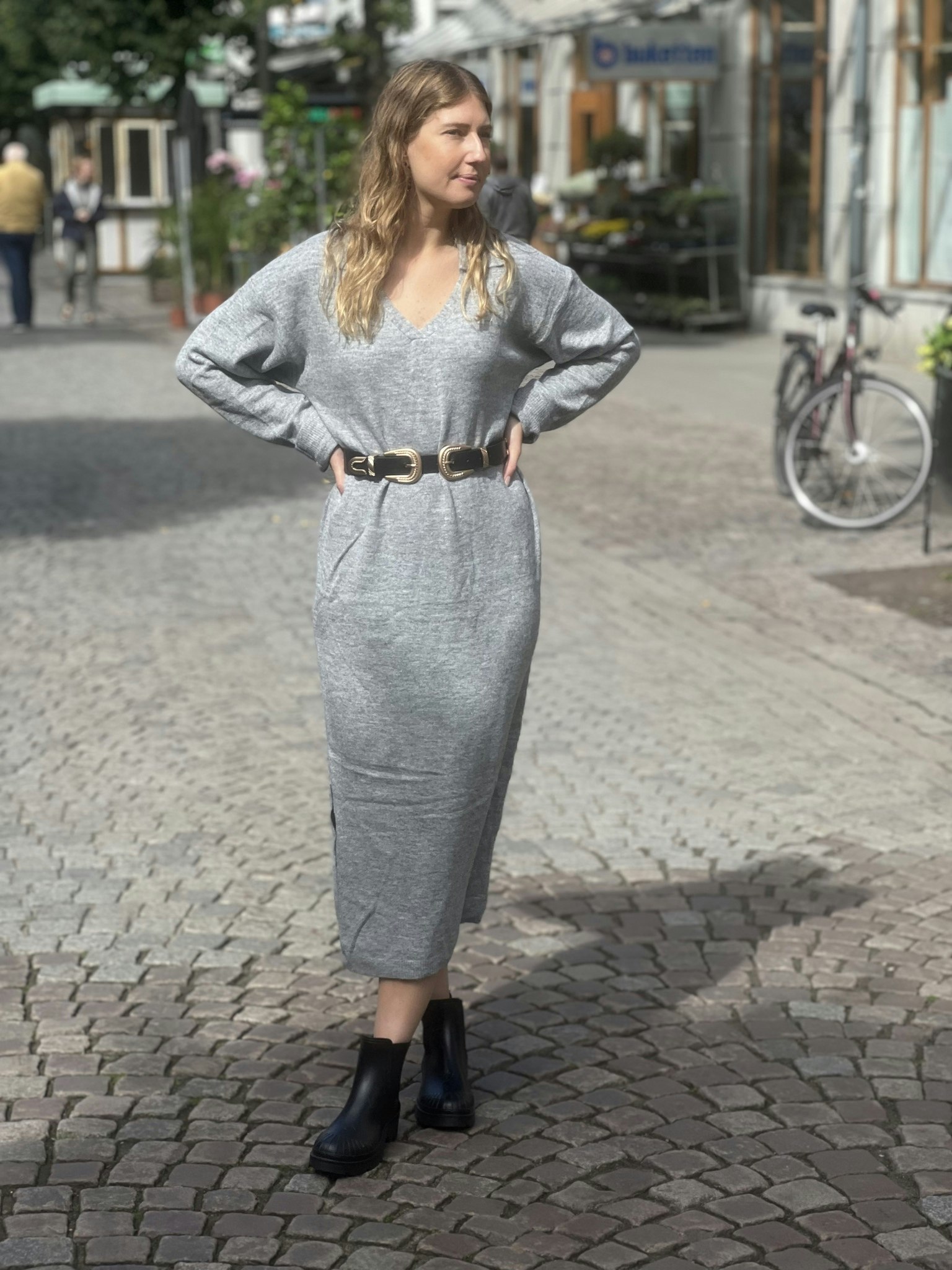 Stickad klänning med krage grå BEJO - Boutique Lykka